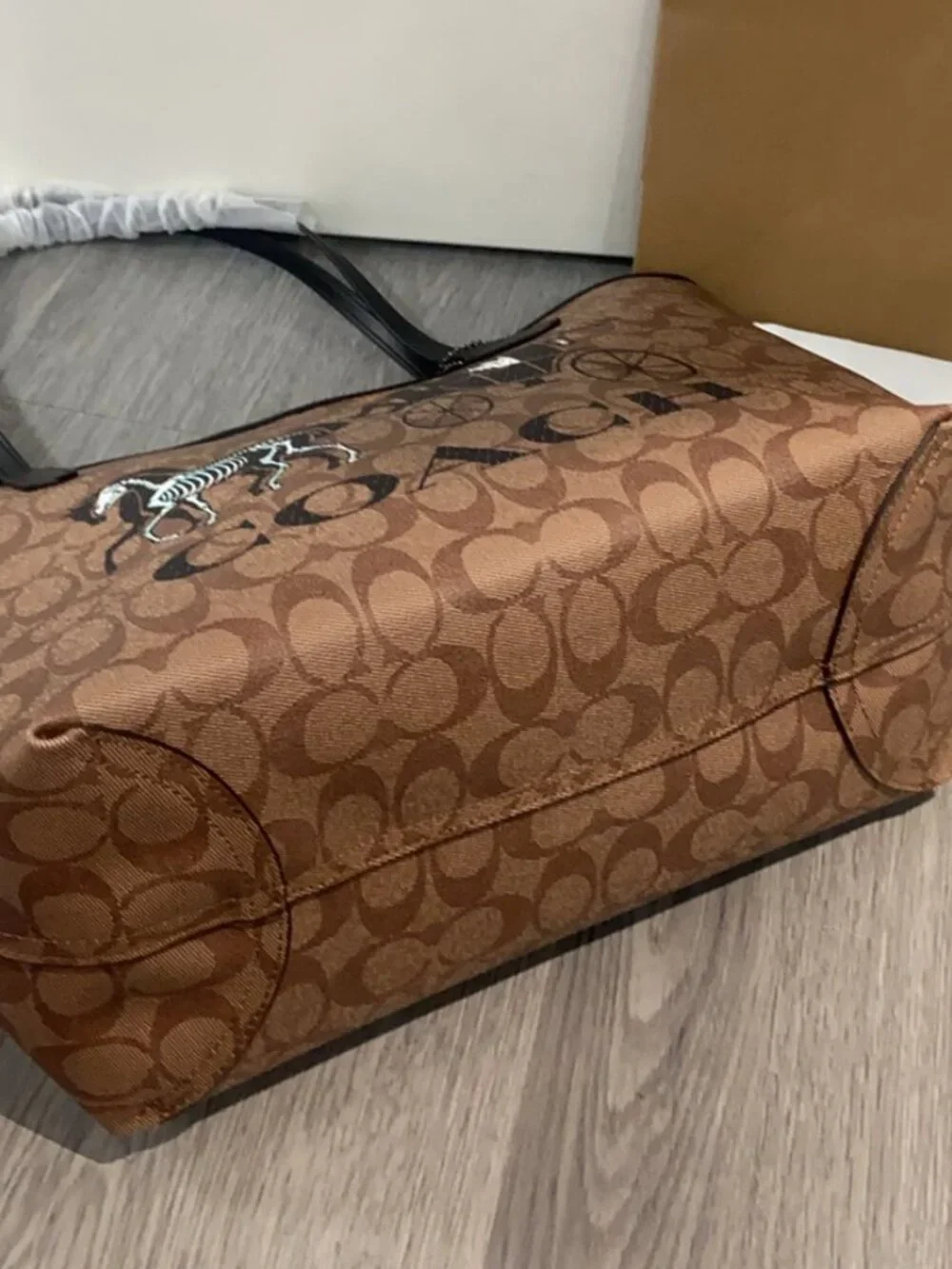 Coach City Tote In Signature Canvas With Halloween - Picture 6 of 6